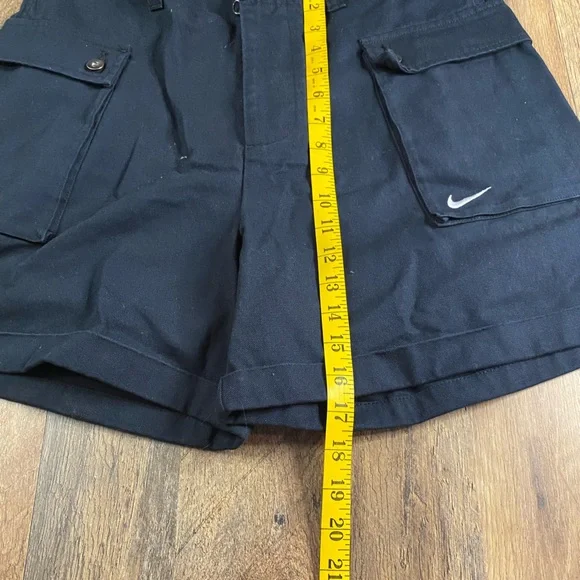 Nike Women's Black Cargo Shorts - Picture 4 of 5
